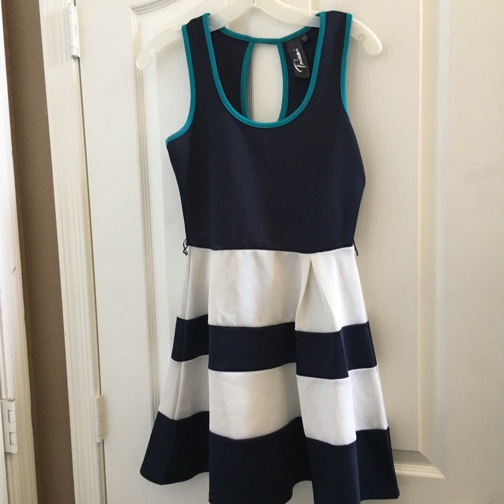 FINAL MARKDOWN JUNIOR trixxi dress small
